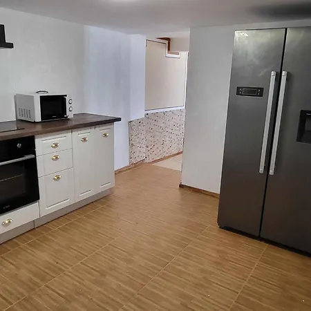 Oldhouse ゲストハウス 3*