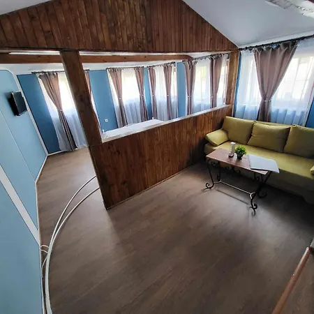 Oldhouse 3* コプリフシティツァ