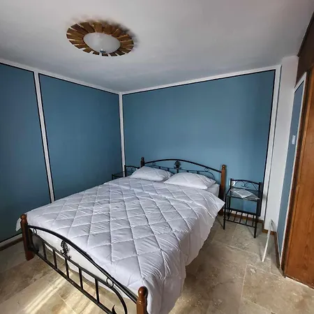 Oldhouse ゲストハウス 3*